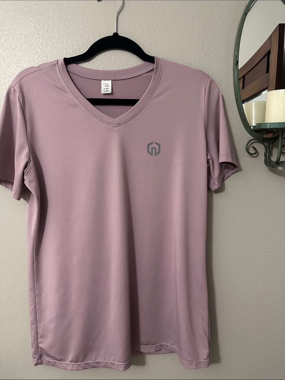 Ladies V‑Neck Performance Dry fit Compression Shirt in Dusty Mauve sz XL Neleus